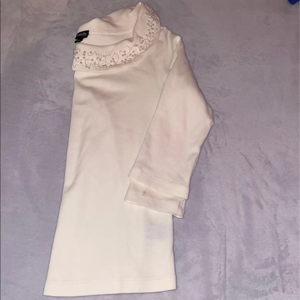 White 3/4 sleeve shirt